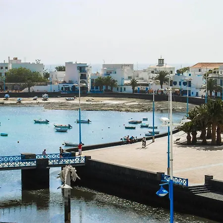 Casa Con Terraza En La Plazuela