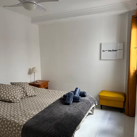 Daire Casa Con Terraza En La Plazuela
